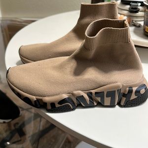 Balenciaga size 5